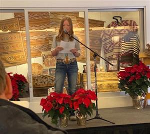 Shaylee Warner reading poetry 
